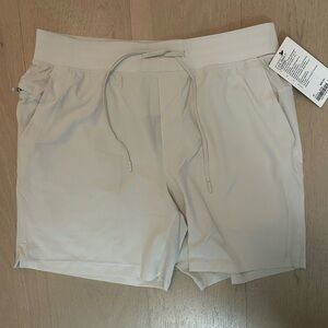 Lululemon T.H.E Linerless Shorts 7” - XL